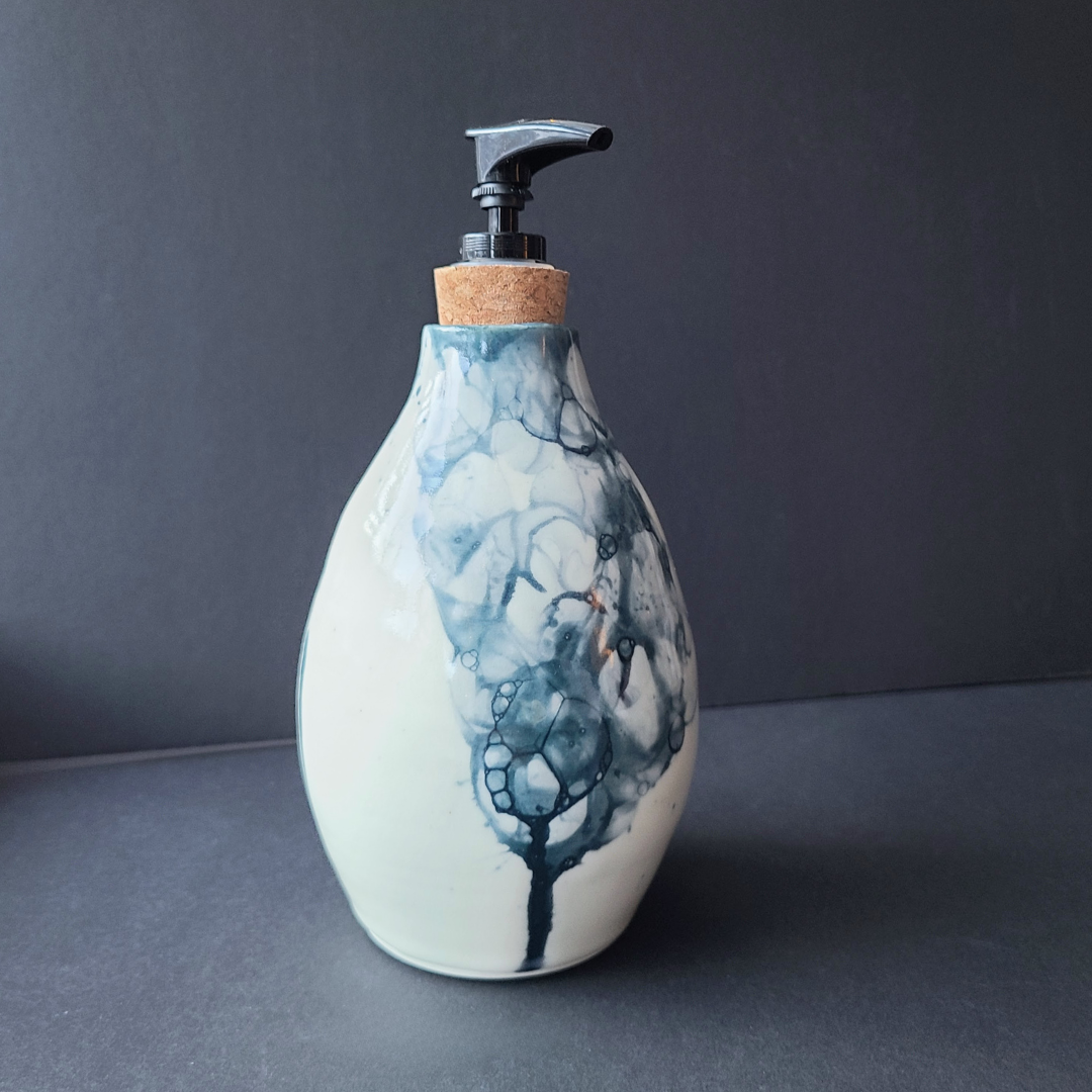 Distributeur à savon bleu