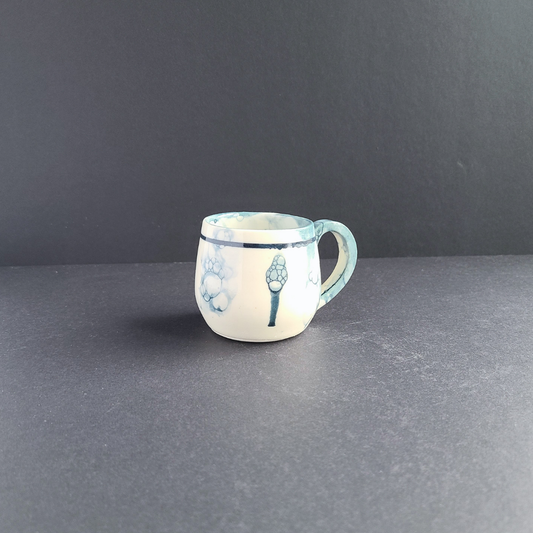 Tasse espresso bleue avec anse