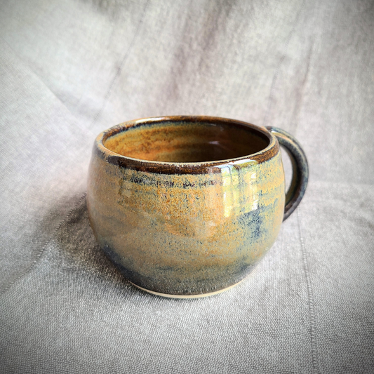 Mug with red variation