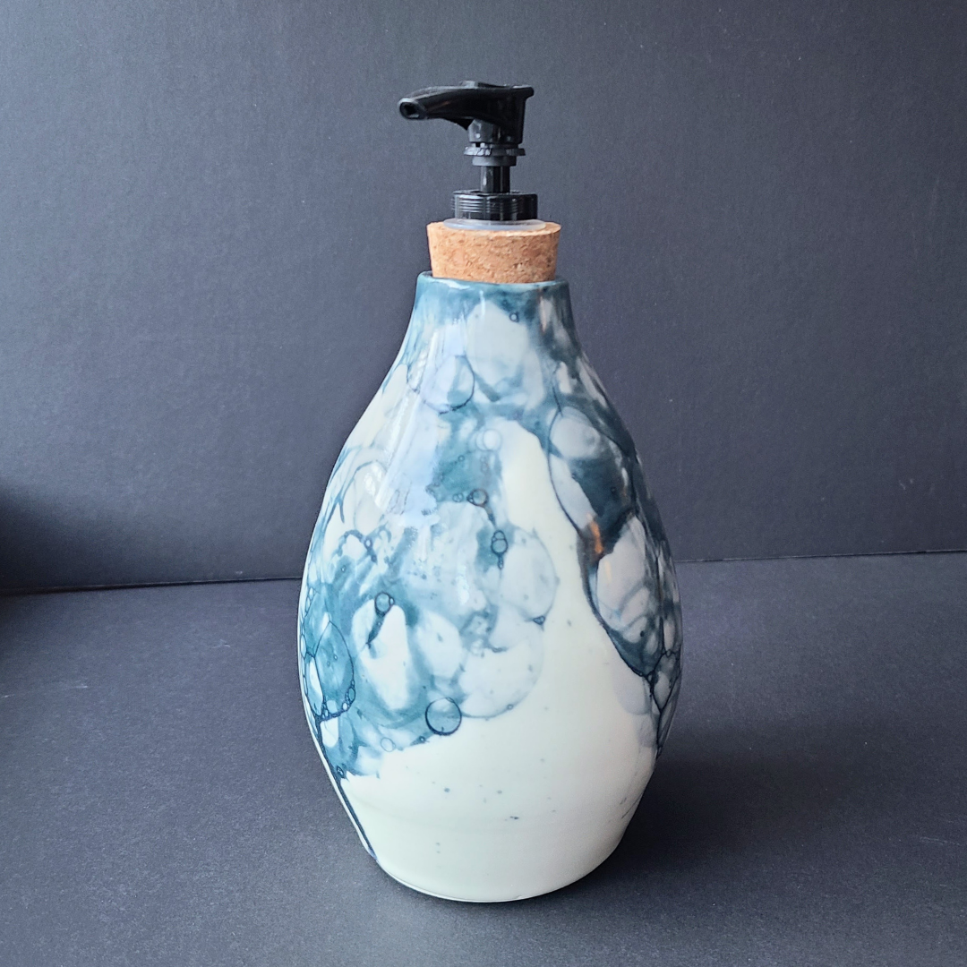 Distributeur à savon bleu