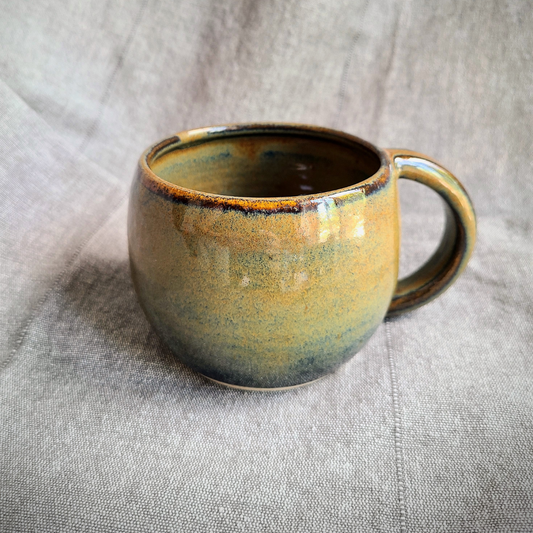 Mug with red variation