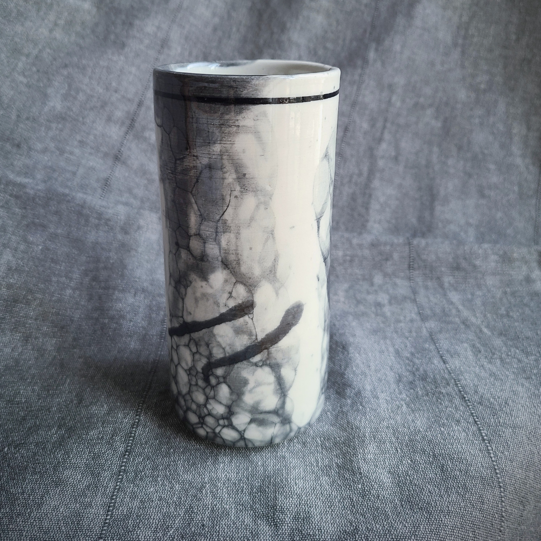 Petit vase noir